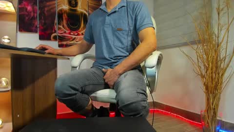 Snapshot of alessandro__wye chatting on 02/18/25, 11:11 ALESSANDRO WYE online show from 02/18/25, 11:11
