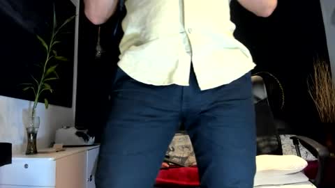 ALESSANDRO  WYE online show from 10/29/25, 05:10