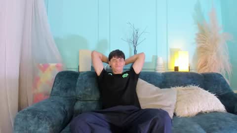 Alessandro Dybala online show from 11/08/25, 12:16