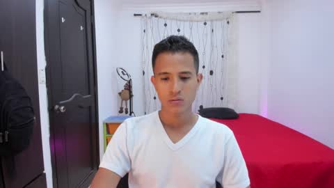 Snapshot of alessandro_wizard chatting on 01/21/25, 07:28 Alessandro online show from 01/21/25, 07:28