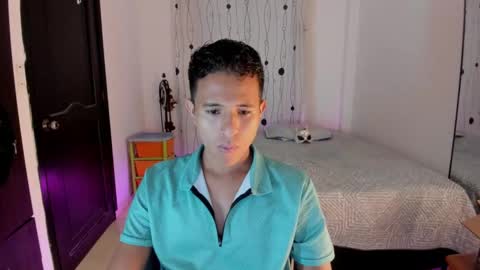 Snapshot of alessandro_wizard chatting on 02/01/25, 10:02 Alessandro online show from 02/01/25, 10:02