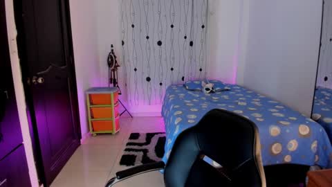 Snapshot of alessandro_wizard chatting on 02/07/25, 01:58 Alessandro online show from 02/07/25, 01:58