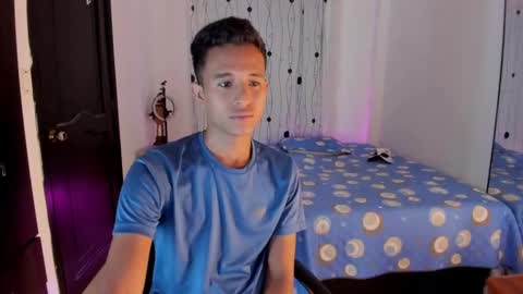 Snapshot of alessandro_wizard chatting on 02/12/25, 12:37 Alessandro online show from 02/12/25, 12:37