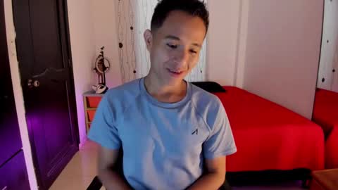 Snapshot of alessandro_wizard chatting on 02/18/25, 03:54 Alessandro online show from 02/18/25, 03:54