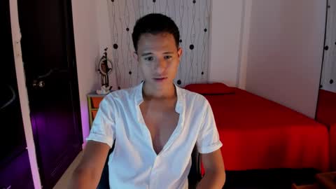 Snapshot of alessandro_wizard chatting on 02/25/25, 07:14 Alessandro online show from 02/25/25, 07:14