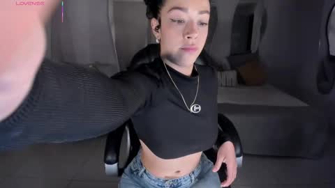 ALESSA ROMERO  online show from 11/09/25, 05:22