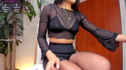 Snapshot of alessia1__ chatting on 02/06/25, 11:04 Alessia online show from 02/06/25, 11:04