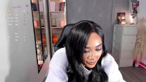 Snapshot of alessia_anderson07 chatting on 10/24/25, 11:01 Yy online show from 10/24/25, 11:01