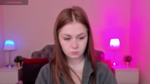 Snapshot of alettablacck chatting on 10/14/25, 01:17 alettablacck online show from 10/14/25, 01:17