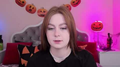 Snapshot of alettablacck chatting on 10/21/25, 01:17 alettablacck online show from 10/21/25, 01:17