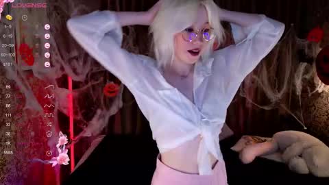 Lola online show from 10/25/25, 03:51