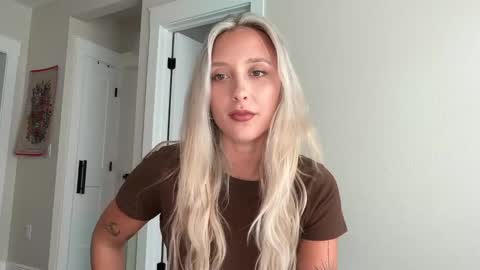 Snapshot of alex499990 chatting on 09/17/25, 05:47 alex  online show from 09/17/25, 05:47