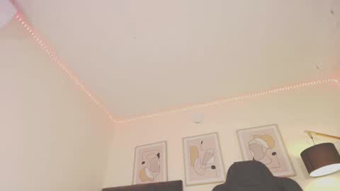 Snapshot of alex4diaz chatting on 02/26/25, 12:38 Alexa online show from 02/26/25, 12:38