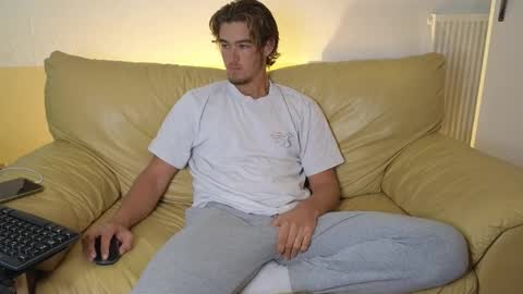 Alex83530 online show from 10/24/25, 08:33