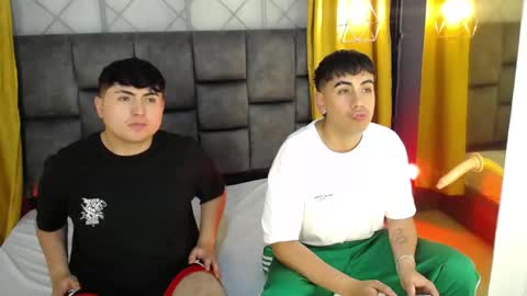 Snapshot of alex_beamont chatting on 11/13/25, 08:19 mike y alex online show from 11/13/25, 08:19