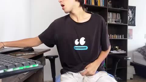 alex_connorr online show from 10/31/25, 05:47