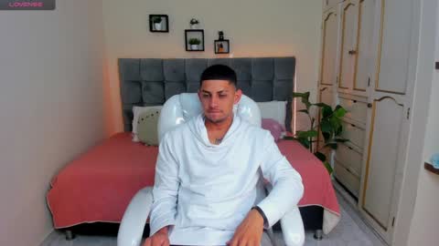 alex online show from 01/11/25, 12:07