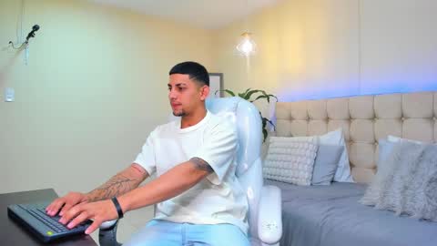 alex online show from 02/15/25, 12:22