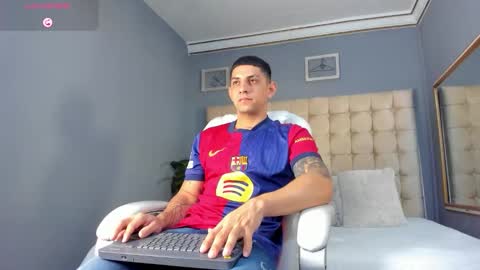 alex online show from 09/23/25, 12:19