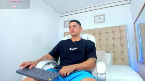 alex online show from 09/30/25, 11:59