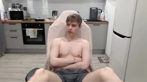 Snapshot of alex_gotcha chatting on 11/08/25, 08:18 Alex online show from 11/08/25, 08:18