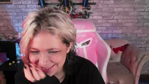 Snapshot of alex_howell chatting on 02/22/25, 06:06 alex_howell online show from 02/22/25, 06:06