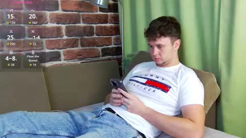 Snapshot of alex_onelove chatting on 09/29/25, 07:35 Alex online show from 09/29/25, 07:35