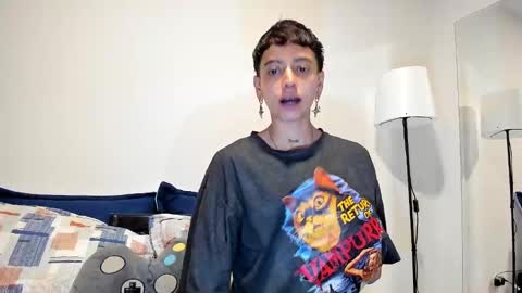 Snapshot of alex_poett chatting on 02/19/25, 11:36 Residente0xxx online show from 02/19/25, 11:36