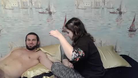 Snapshot of alex_sarah_sex chatting on 12/17/24, 05:58 Alex and Sarah online show from 12/17/24, 05:58