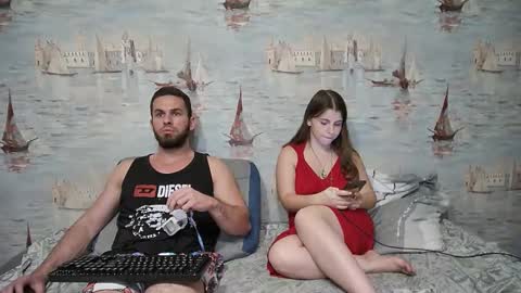Snapshot of alex_sarah_sex chatting on 09/10/25, 08:20 Alex and Sarah online show from 09/10/25, 08:20