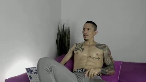 Snapshot of alex_sthorm chatting on 12/20/24, 01:36 alex_sthorm online show from 12/20/24, 01:36