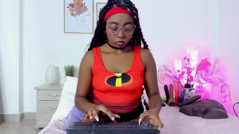 Snapshot of alexa_cortes23 chatting on 11/12/25, 11:10 alexa_cortes23 online show from 11/12/25, 11:10