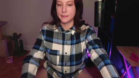 Snapshot of alexa_dream chatting on 12/06/24, 11:25 dont be afraid to click social media link its working just click on that online show from 12/06/24, 11:25