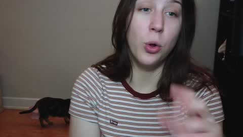 Snapshot of alexa_dream chatting on 01/03/25, 01:16 dont be afraid to click social media link its working just click on that online show from 01/03/25, 01:16