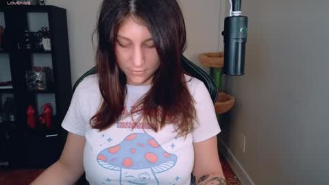 Snapshot of alexa_dream chatting on 09/12/25, 11:59 dont be afraid to click social media link its working just click on that online show from 09/12/25, 11:59
