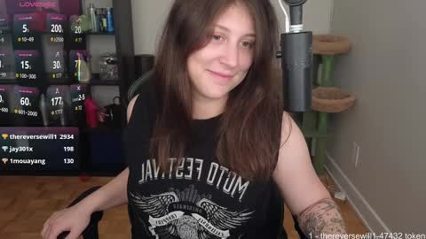 Snapshot of alexa_dream chatting on 09/30/25, 11:43 dont be afraid to click social media link its working just click on that online show from 09/30/25, 11:43