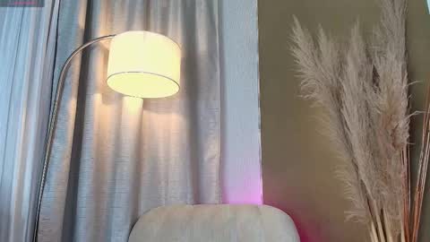 Snapshot of alexa_foxx27 chatting on 03/06/25, 12:00 alexa_foxx27 online show from 03/06/25, 12:00