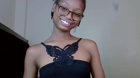 Snapshot of alexa_foxxie chatting on 12/14/24, 08:23 Alexa online show from 12/14/24, 08:23