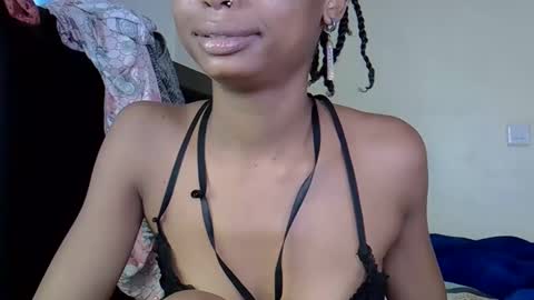 Snapshot of alexa_foxxie chatting on 12/15/24, 05:45 Alexa online show from 12/15/24, 05:45
