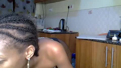 Snapshot of alexa_foxxie chatting on 01/01/25, 07:10 Alexa online show from 01/01/25, 07:10