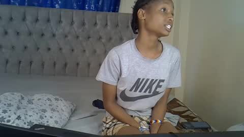 Snapshot of alexa_foxxie chatting on 01/04/25, 01:31 Alexa online show from 01/04/25, 01:31