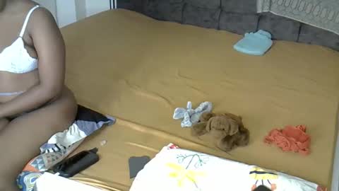 Snapshot of alexa_foxxie chatting on 09/14/25, 11:09 Alexa online show from 09/14/25, 11:09