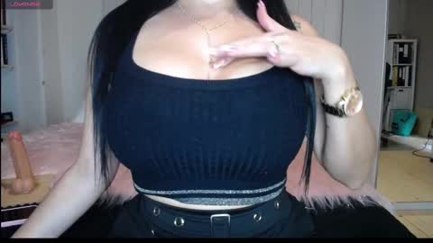 Snapshot of alexa_moreti chatting on 09/28/25, 12:21 alexa_moreti online show from 09/28/25, 12:21