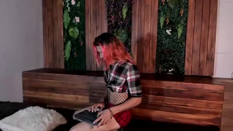 alexa_vandercloude online show from 01/21/25, 12:07