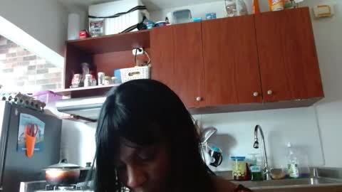 Snapshot of alexagons chatting on 03/10/25, 01:21 alexagons online show from 03/10/25, 01:21