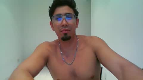 Snapshot of alexandbrandom chatting on 09/14/25, 09:58 Dotados online show from 09/14/25, 09:58