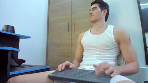 Snapshot of alexander__lips chatting on 01/06/25, 08:07 alexander__lips online show from 01/06/25, 08:07