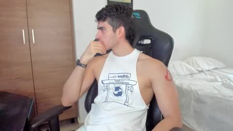Snapshot of alexander__lips chatting on 09/11/25, 10:32 alexander__lips online show from 09/11/25, 10:32