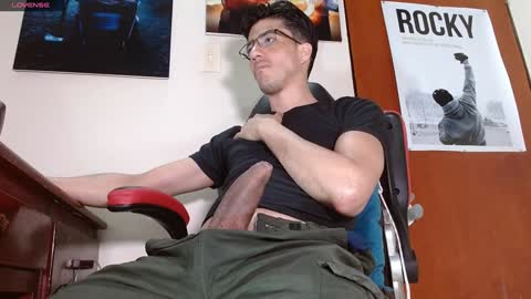 Snapshot of alexander_dimitri chatting on 12/31/24, 04:38 Benji Alex online show from 12/31/24, 04:38