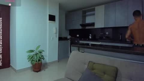 Snapshot of alexander_martines chatting on 11/06/25, 10:32 Onlyfansalexmartinezwb Instagram alexwbmartinez Twitter martinezcb937 online show from 11/06/25, 10:32